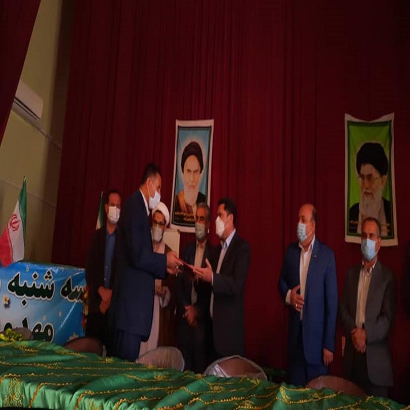 اهدا جوایز به برگزیدگان مسابقه نقاشی جشنواره رضوی 1400